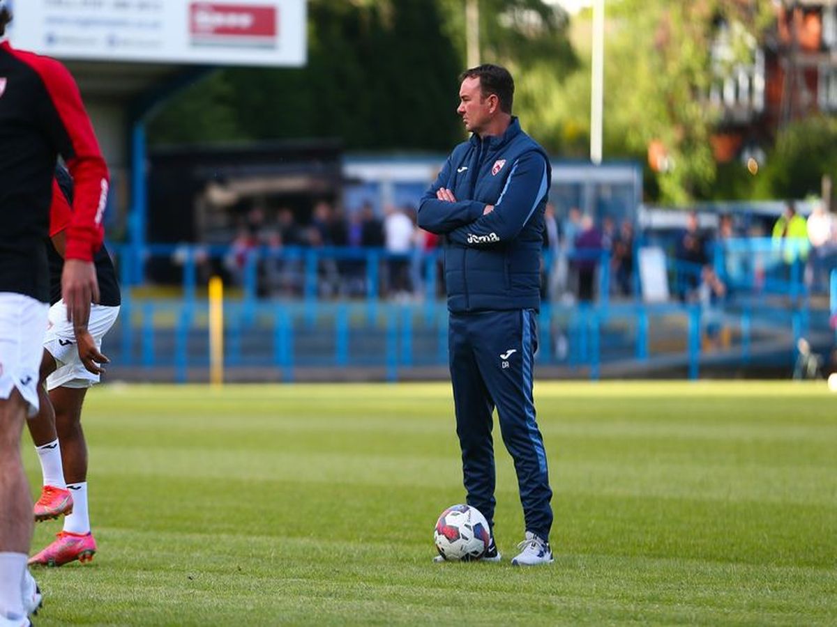 Προπονητής ΜΚ Ντόνς