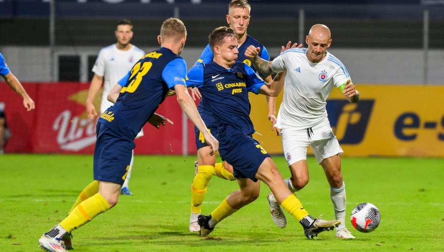 Με πυξίδα τα πρώτα ματς