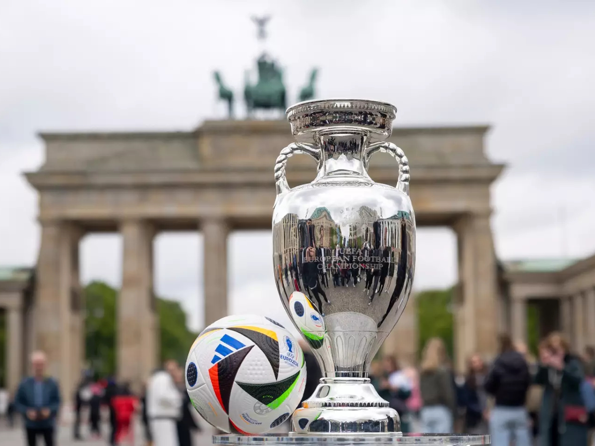 Οι σούπερ ενισχυμένες αποδόσεις της bet365 για τον μεγάλο τελικό του Euro 2024, Ισπανία - Αγγλία στο στοίχημα.