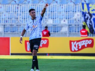 Ο' Χίγκινς - Ατλέτικο Νιουμπλένσε