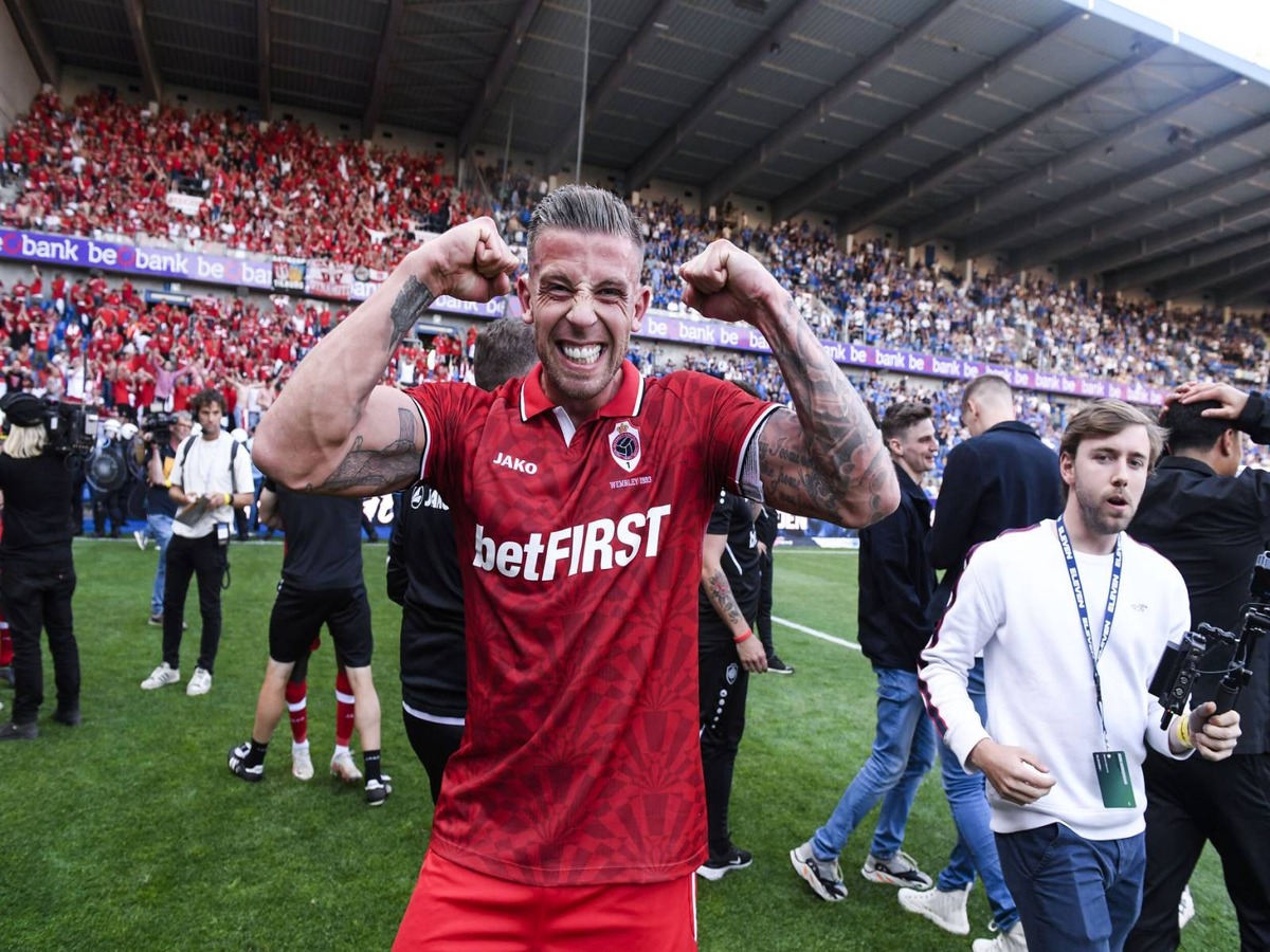 antverp-sint-troyinten-110824