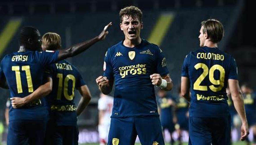 Δανεικοί για φίλημα