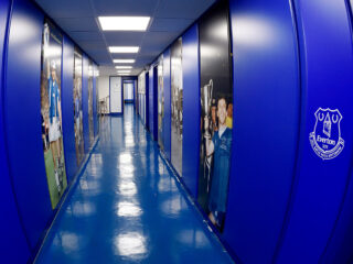 Έβερτον - Ντονκάστερ