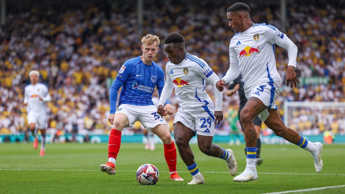 Σέφιλντ Γουένσντεϊ - Λιντς: Για το πρώτο τρίποντο τα «παγώνια»