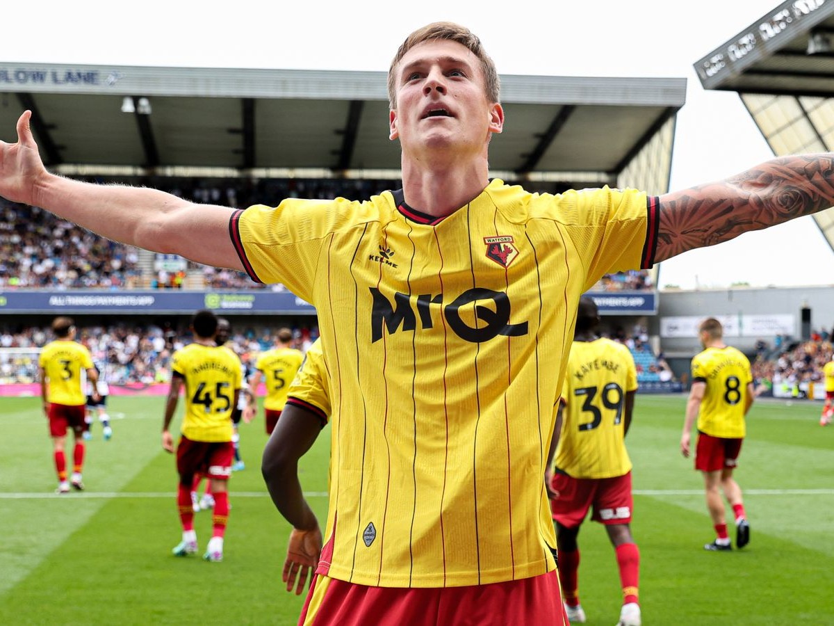 goyotfornt-stooyk-170824