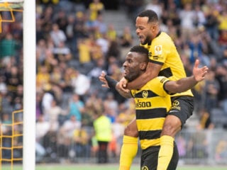 Γιουνγκ Μπόις - Γκρασχόπερς