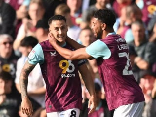 Μπέρνλι - Πλίμουθ