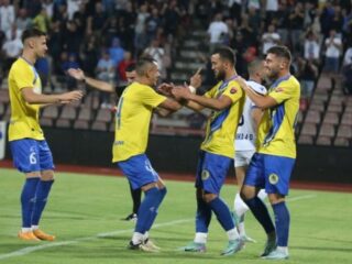 Ελμπασάν - Λάτσι