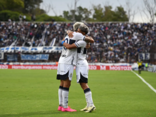 Χιμνάσια Λα Πλάτα - Ντεπορτίβο Ριέστρα