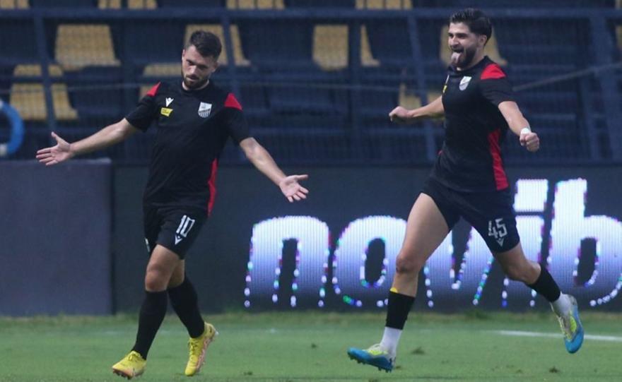 Με τα φαβορί να είναι οι έδρες