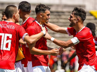 Σάντα Κλάρα - Εστρέλα Αμαδόρα