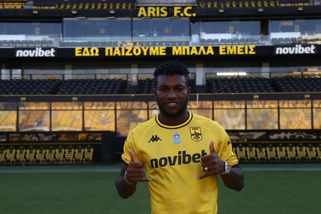 Άρης Σιφουέντες