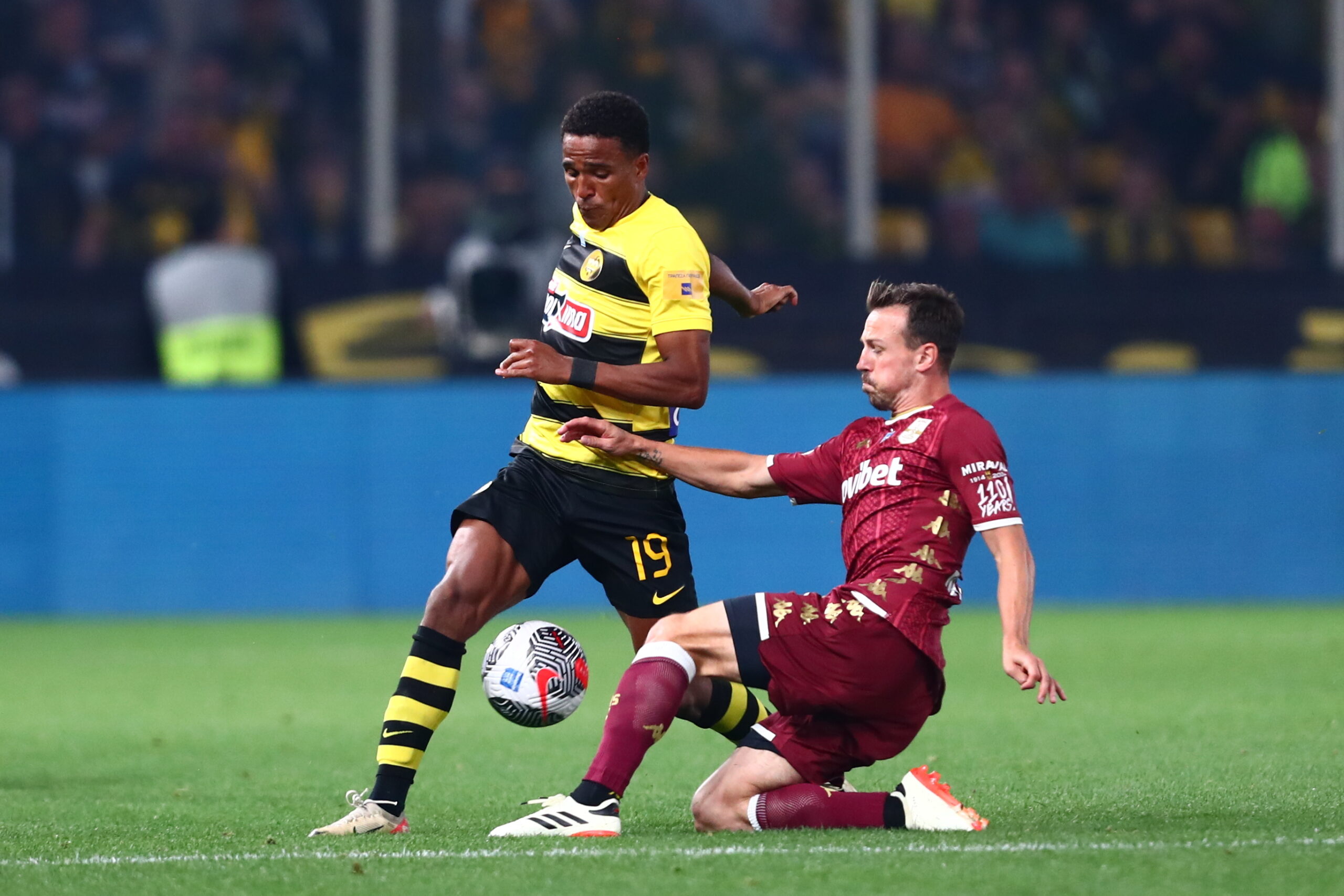 Κύπελλο Ελλάδας: Πολλά γκολ και Μαρσιάλ στο ΑΕΚ – Άρης, σκοράρει ο Βέλντε στη Λεωφόρο στη Stoiximan