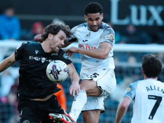 Μπλάκμπερν - Σουόνσι