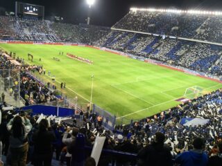 Βελέζ Σάρσφιλντ - Ράσινγκ Κλουμπ