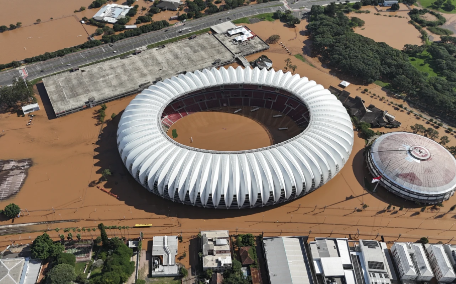 Οι πλημμύρες τις ένωσαν, το ποδόσφαιρο τις χωρίζει