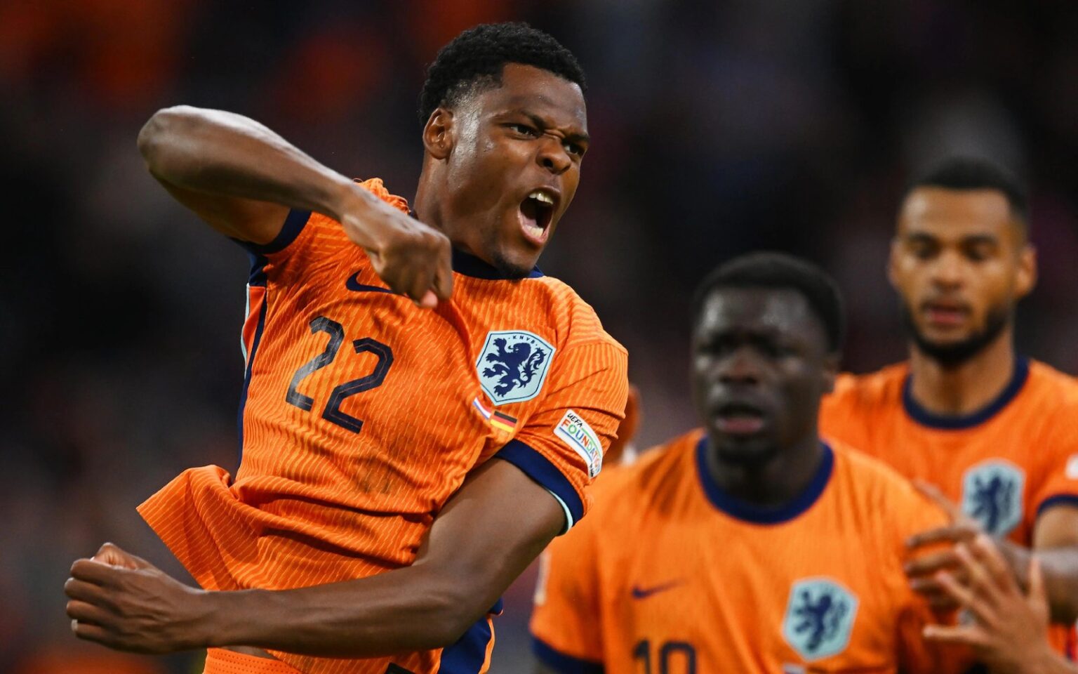 Και βάζουν, και τρώνε