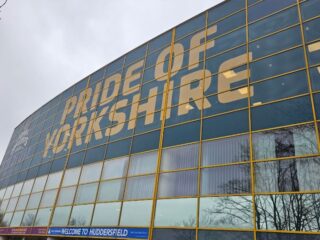 Χάντερσφιλντ - Μπάρνσλι