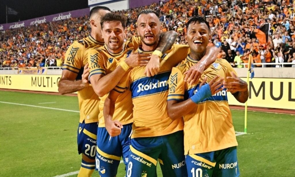 Σάμροκ Ρόβερς - ΑΠΟΕΛ προγνωστικά Κόνφερενς Λιγκ