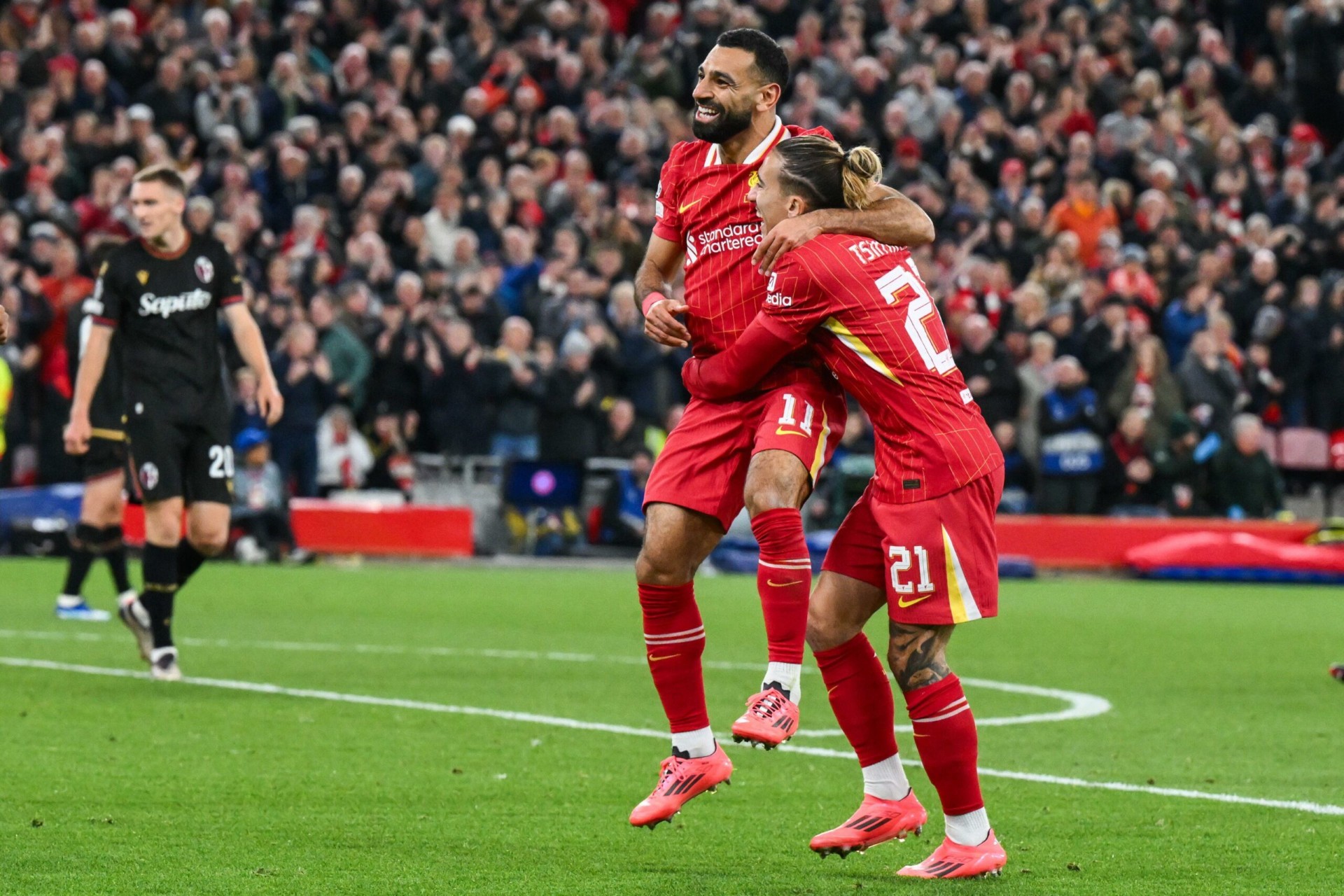 Πρώτη η Λίβερπουλ χωρίς να ιδρώσει ιδιαίτερα