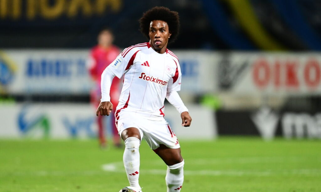 Να μην «τριτώσει» θέλουν οι «ερυθρόλευκοι»