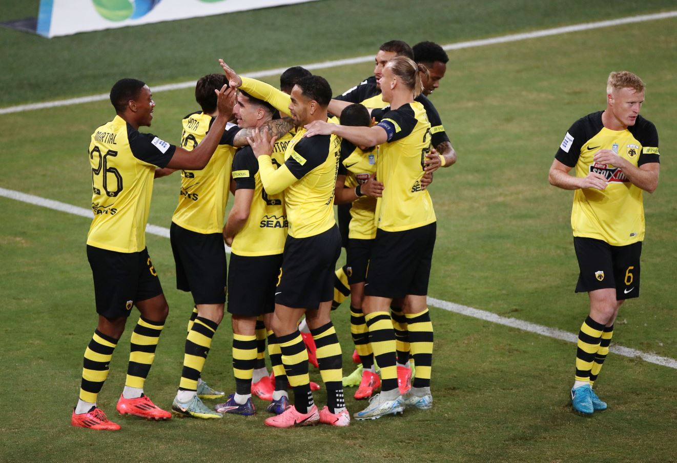 16 γκολ από 11 παίκτες