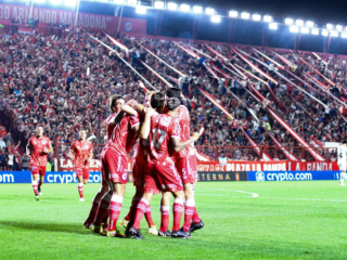 Αρχεντίνος Τζούνιορς - Μπαράκας Σεντράλ