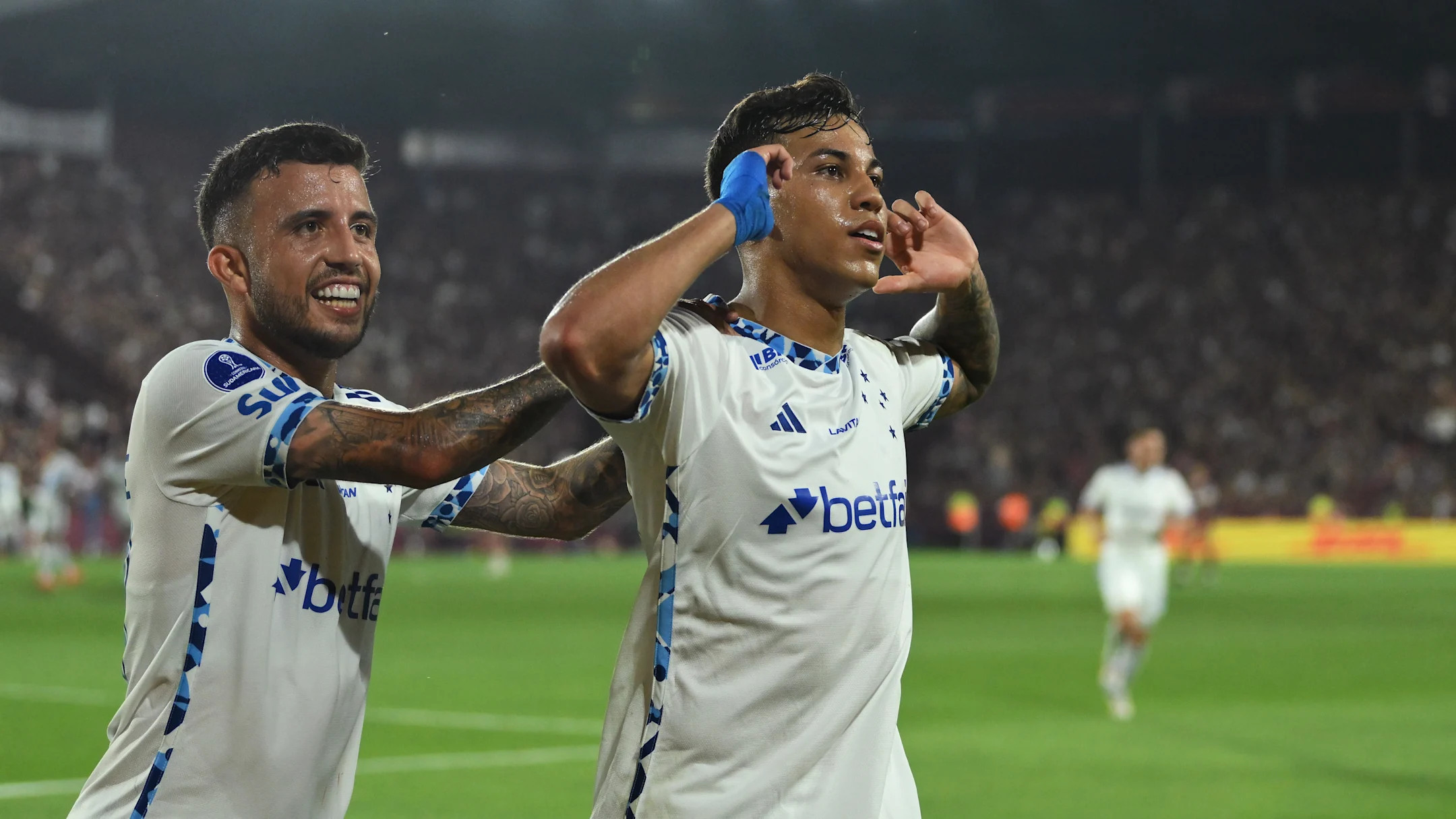 kroyzeiro-krisioyma-101124