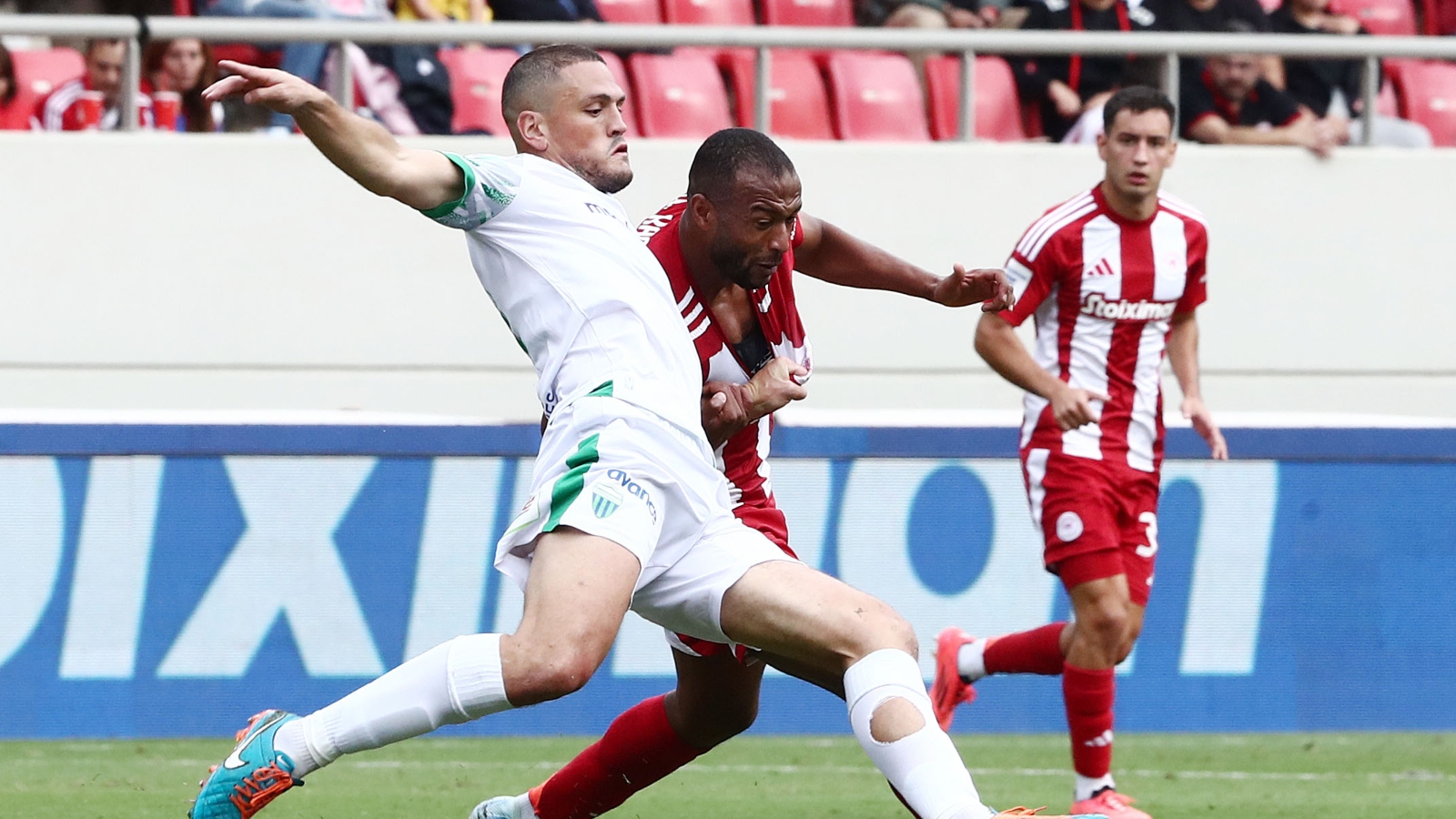 Δυσκολεύεται πριν από την Ευρώπη