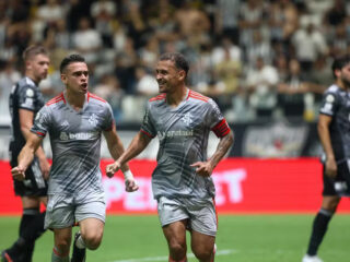 Ιντερνασιονάλ - Κρισιούμα