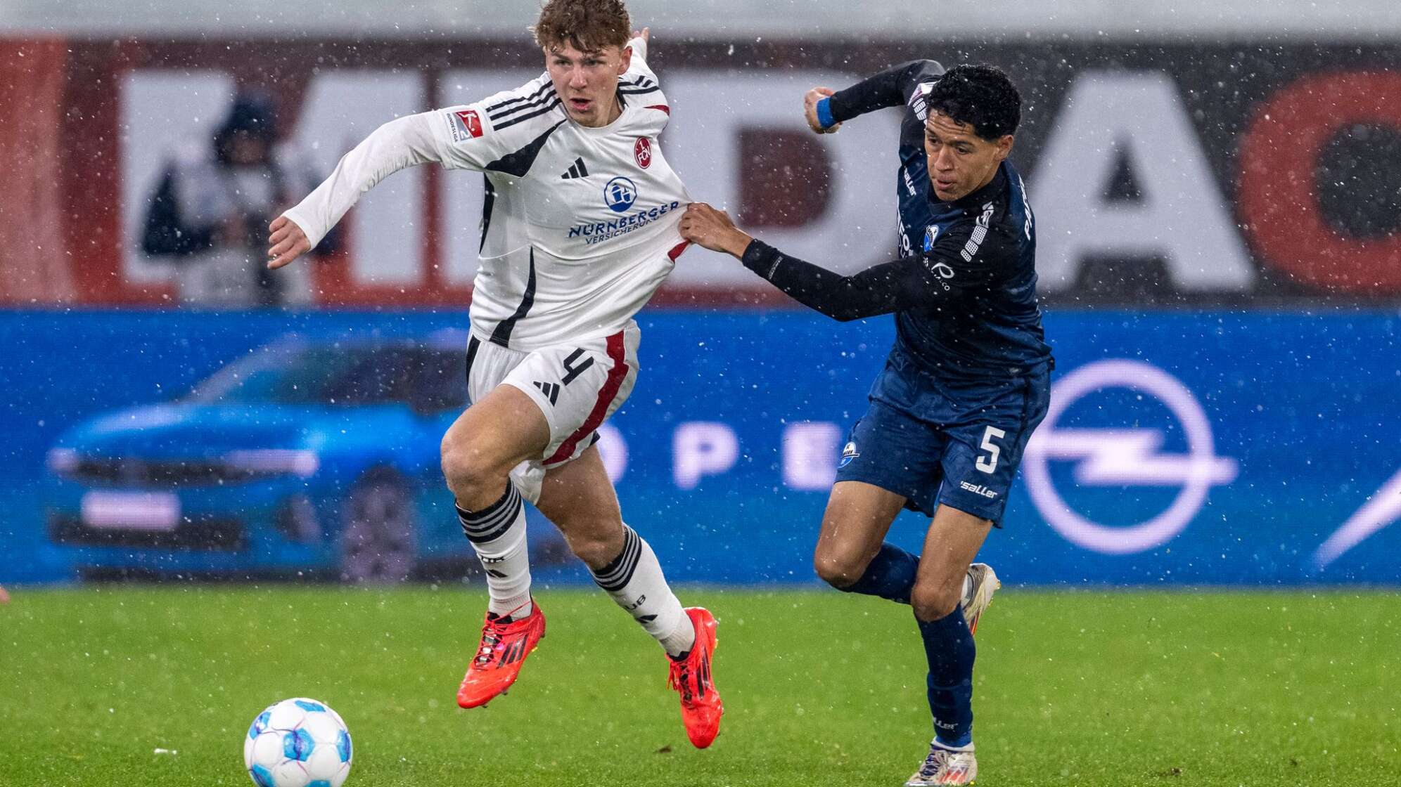 nyremvergi-pantermporn-190425