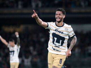 Πούμας - Βανκούβερ Γουάιτκαπς