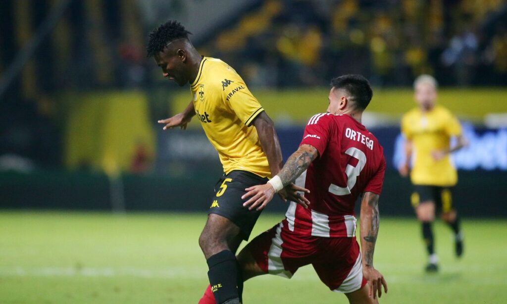 super-league-2024-25-apodoseis-protathlitis-xeimwna