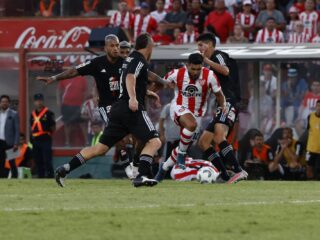 Ινστιτούτο - Ντεπορτίβο Ριέστρα