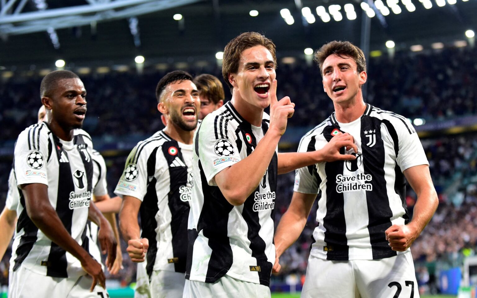 Όρθια η «Γηραιά Κυρία»