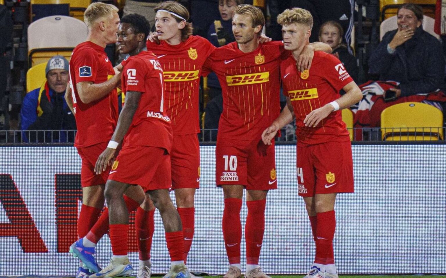 Με το βλέμμα στην… Αϊντραχτ!