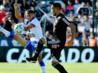 Ντεπορτίβο Ριέστρα - Βελέζ Σάρσφιλντ