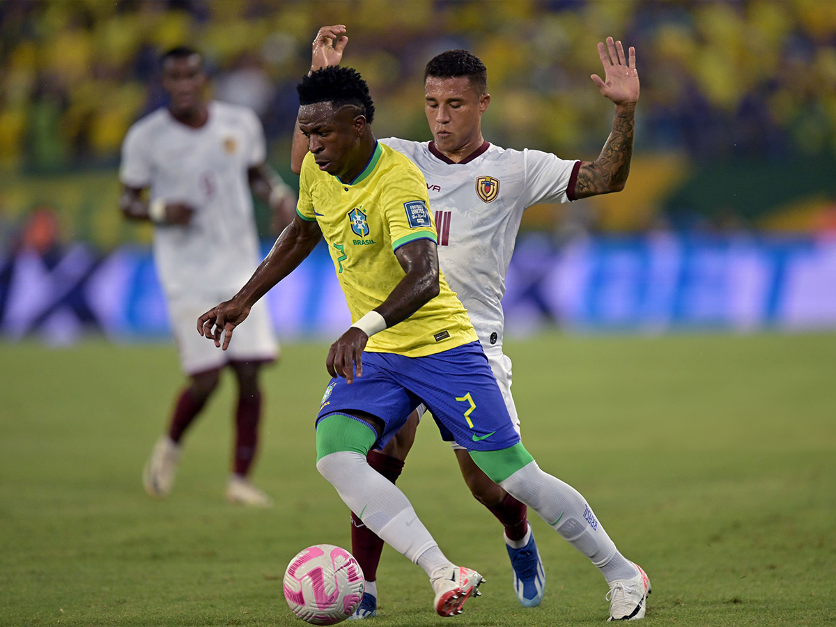 venezoyela-vrazilia-141124