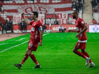 Κόνιασπορ - Αντάλιασπορ