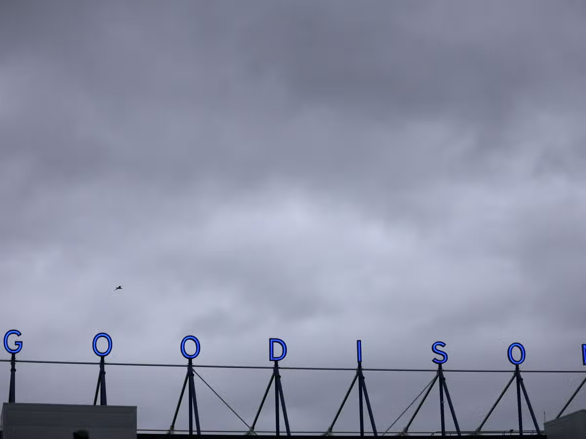 Αναβλήθηκε το Έβερτον – Λίβερπουλ!