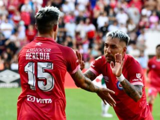 Αρχεντίνος Τζούνιορς - Σαν Λορέντζο