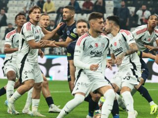 Άδανα Ντεμίρσπορ - Μπεσίκτας