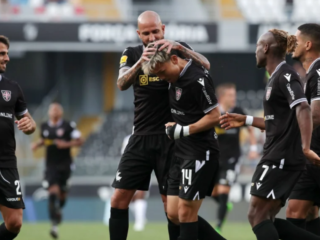 Κάζα Πία - AVS