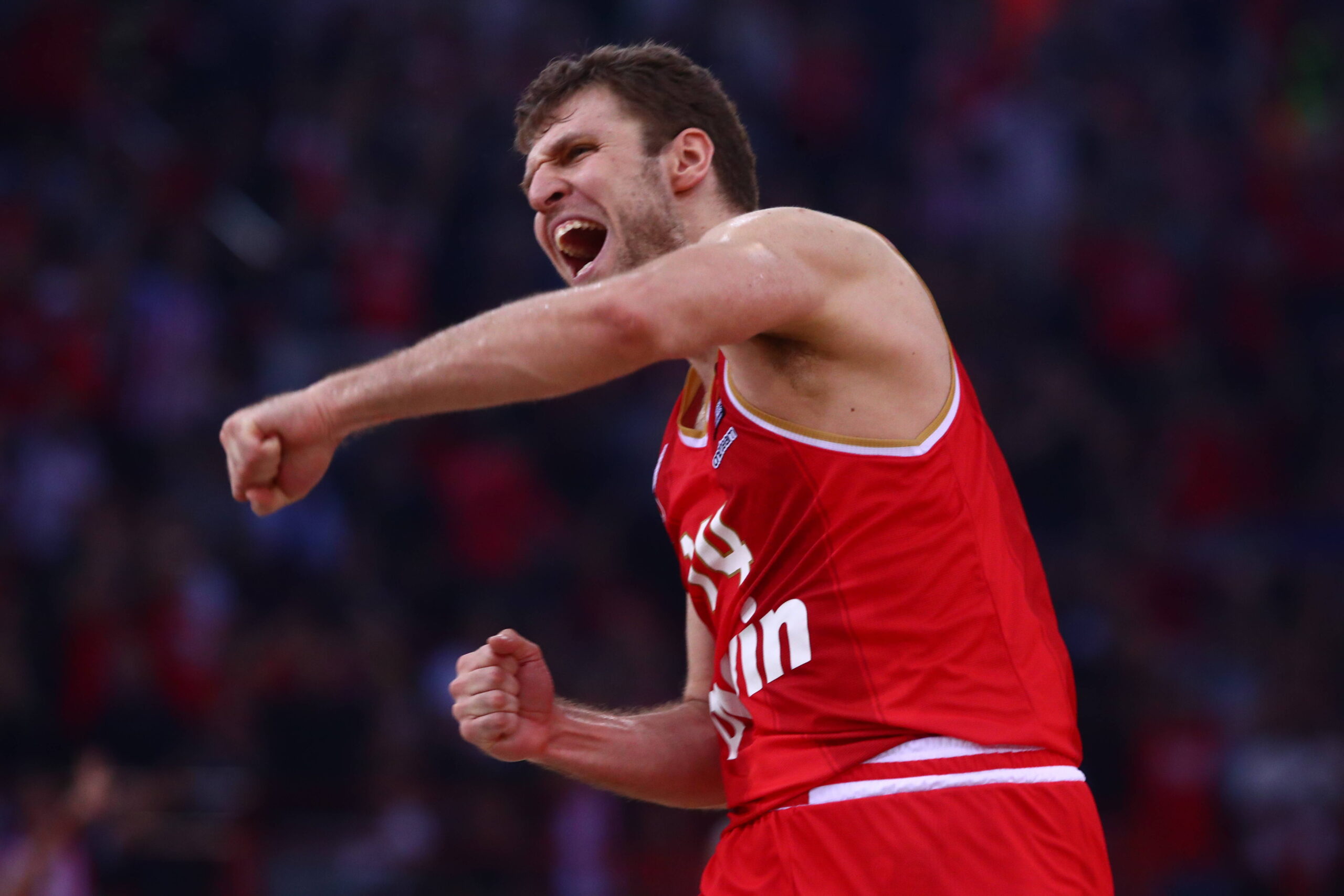 Ολυμπιακός – Παρί: Με Super Ενισχυμένη στον Βεζένκοφ για να πατήσει κορυφή