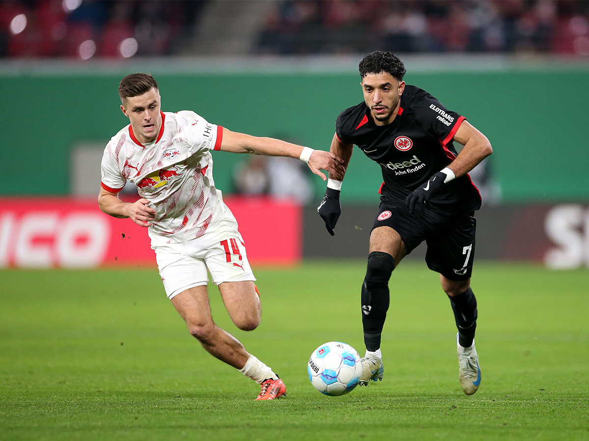 leipsia-aintraxt-frankfoyrtis-151224