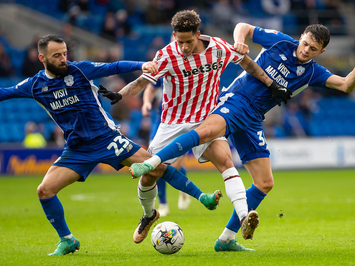 stooyk-karntif-141224