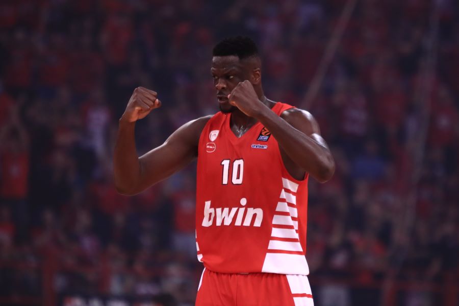 Μουστάφα Φαλ