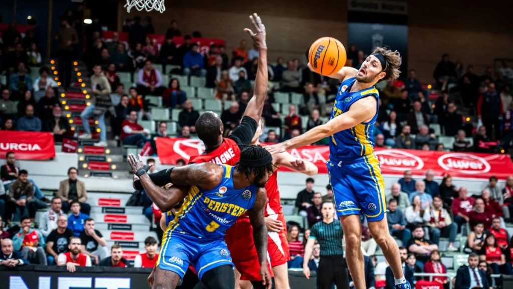 Δύσκολη δουλειά για το Περιστέρι