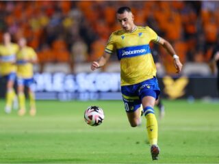 ΑΠΟΕΛ - Καρμιώτισσα Πάνω Πολεμιδίων