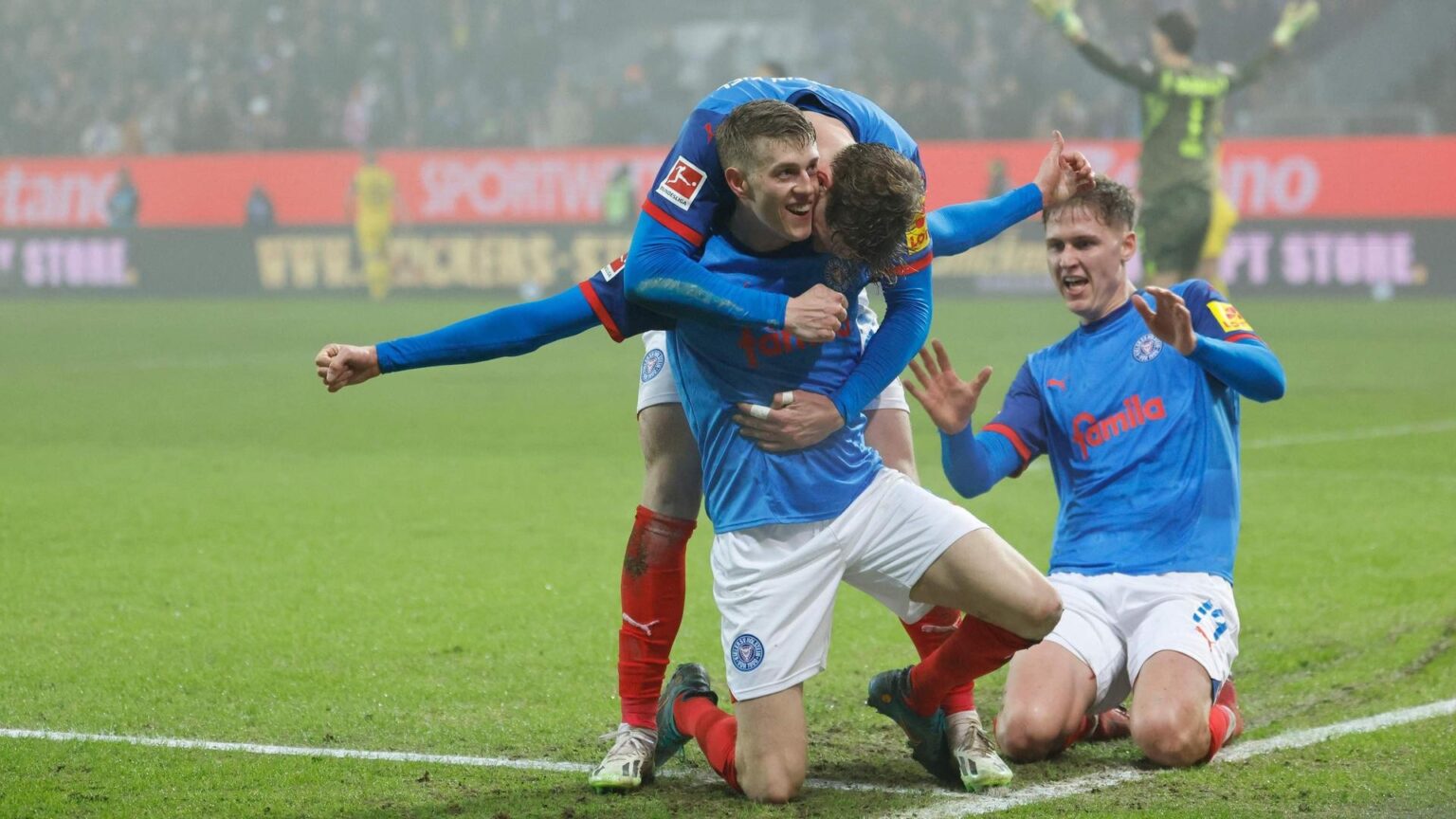 Οι νεοφώτιστοι πιστεύουν στο… θαύμα